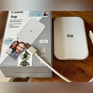Canon Ivy Photo printer in white